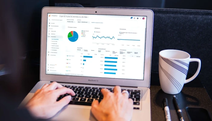 Transformacja e-commerce: Wzrost Shoprocket nad Selly