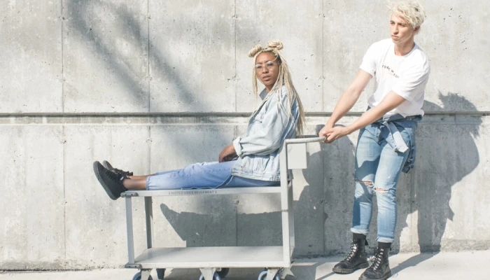 Revolutioneer uw e-commercebedrijf met Shoprocket, een superieure POWr-alternatief.