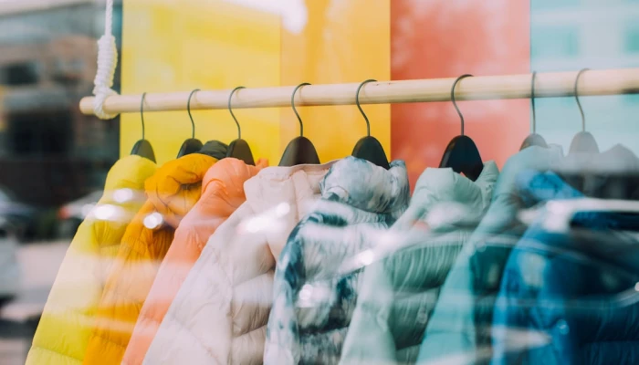Instant Bitcoin transactions for e-commerce